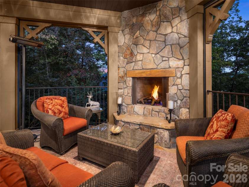 5 Rock Vista Way, Arden, NC 28704.  MLS# CAR4312341, YatesRealty ID 25380. 