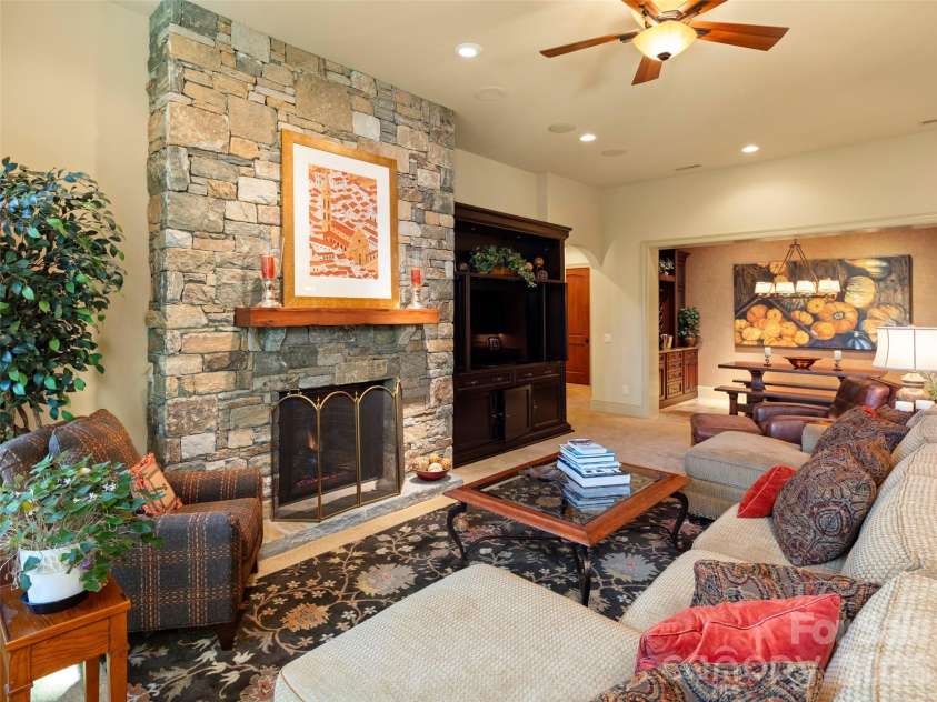 5 Rock Vista Way, Arden, NC 28704.  MLS# CAR4312341, YatesRealty ID 25380. 