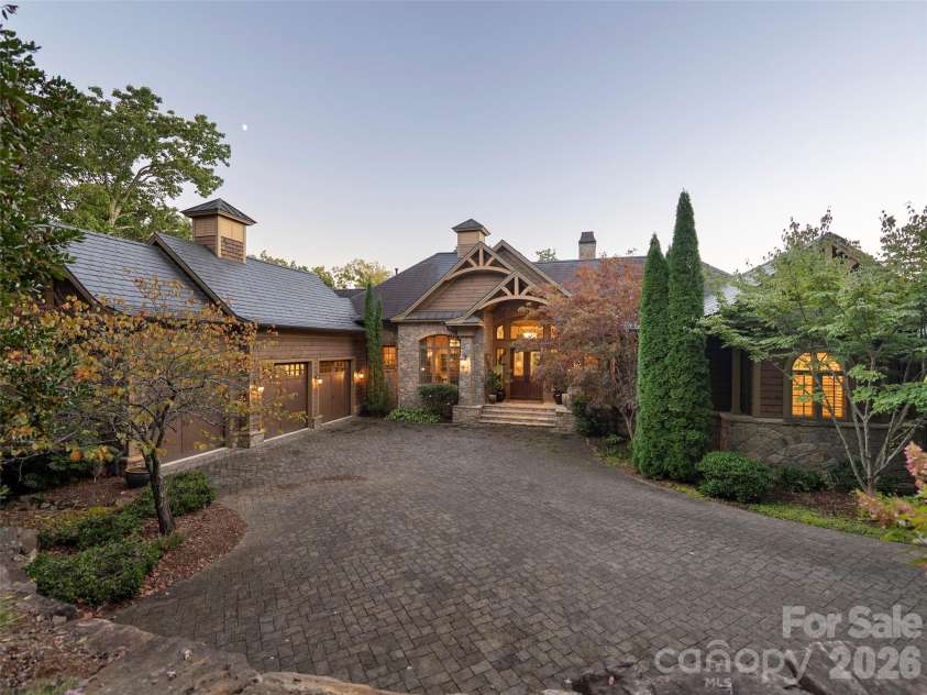 5 Rock Vista Way, Arden, NC 28704.  MLS# CAR4312341, YatesRealty ID 25380. 