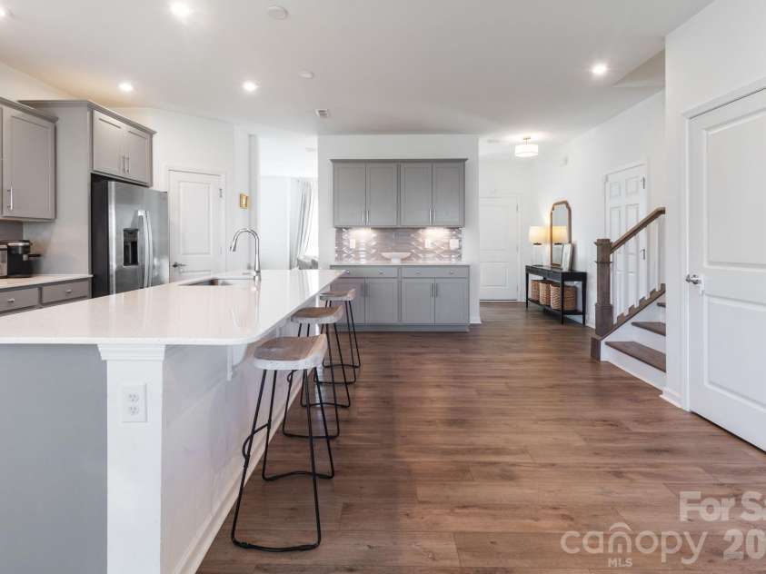 11104 Godwit Lane, Charlotte, NC 28278.  MLS# CAR4365647, YatesRealty ID 25382. Kitchen