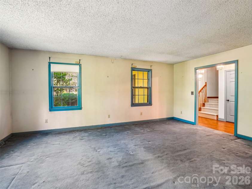 114 Overlook Road, Asheville, NC 28803.  MLS# CAR4385234, YatesRealty ID 25384. 