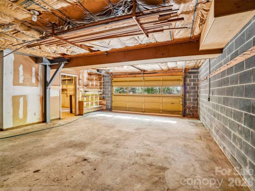 114 Overlook Road, Asheville, NC 28803.  MLS# CAR4385234, YatesRealty ID 25384. 