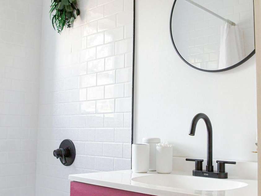 355 Walnut Avenue, Spruce Pine, NC 28777.  MLS# CAR4280566, YatesRealty ID 25385. 