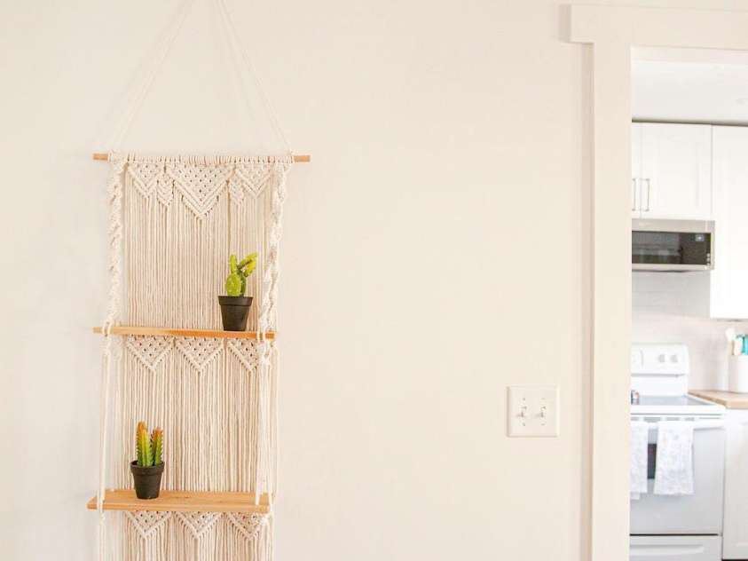 355 Walnut Avenue, Spruce Pine, NC 28777.  MLS# CAR4280566, YatesRealty ID 25385. 