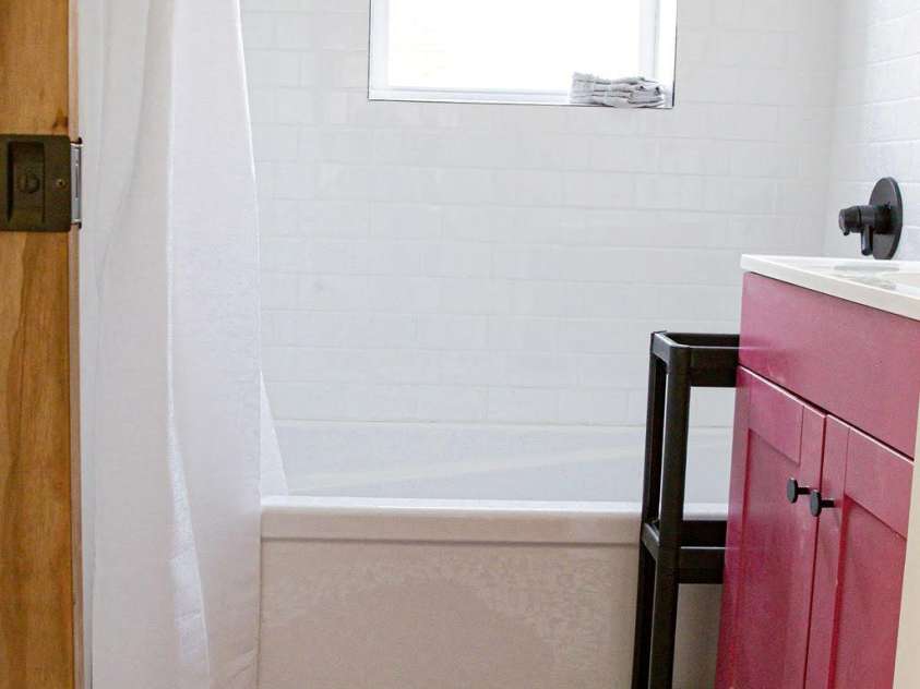 355 Walnut Avenue, Spruce Pine, NC 28777.  MLS# CAR4280566, YatesRealty ID 25385. 