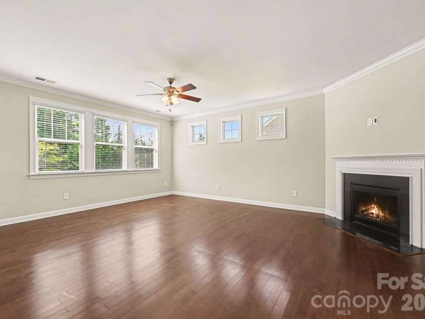 2009 Trading Path Lane, Waxhaw, NC 28173.  MLS# CAR4373894, YatesRealty ID 25386. 