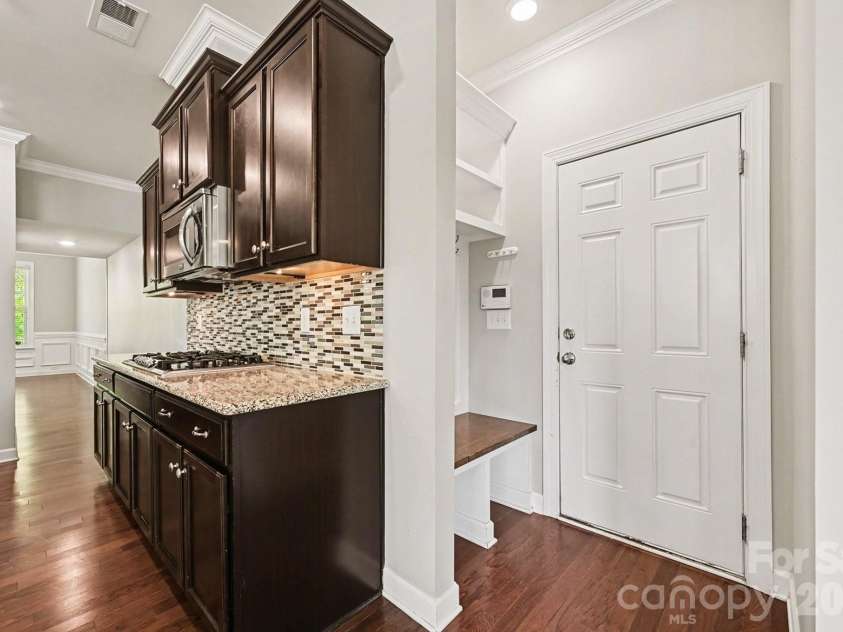 2009 Trading Path Lane, Waxhaw, NC 28173.  MLS# CAR4373894, YatesRealty ID 25386. 