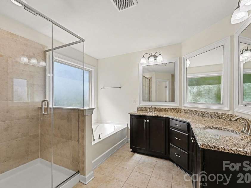 2009 Trading Path Lane, Waxhaw, NC 28173.  MLS# CAR4373894, YatesRealty ID 25386. 