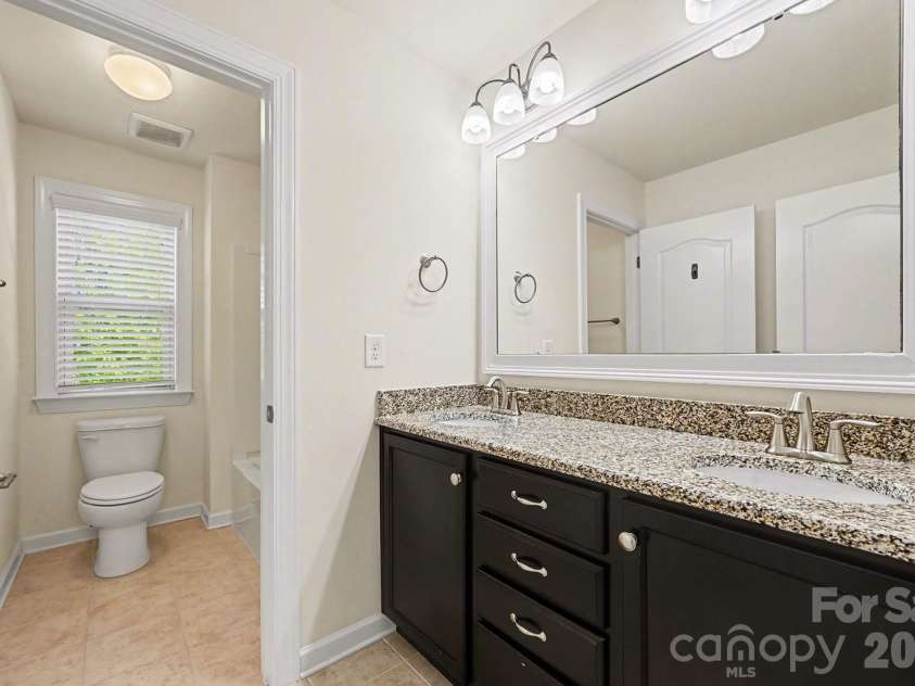 2009 Trading Path Lane, Waxhaw, NC 28173.  MLS# CAR4373894, YatesRealty ID 25386. 