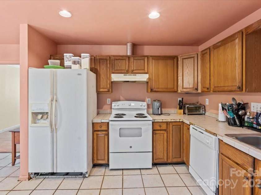 4524 Echols Drive, Sharon, SC 29742.  MLS# CAR4280502, YatesRealty ID 25387. 