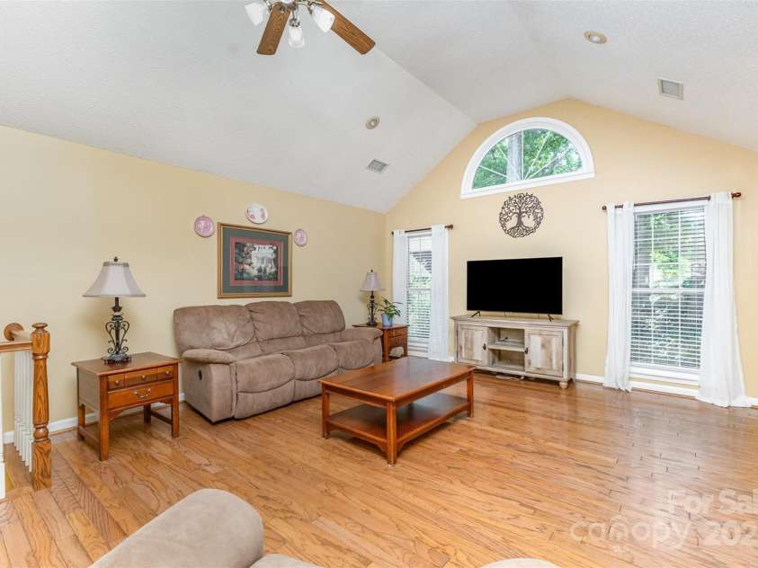 101 Citation Lane, Gastonia, NC 28056.  MLS# CAR4279144, YatesRealty ID 25388. 