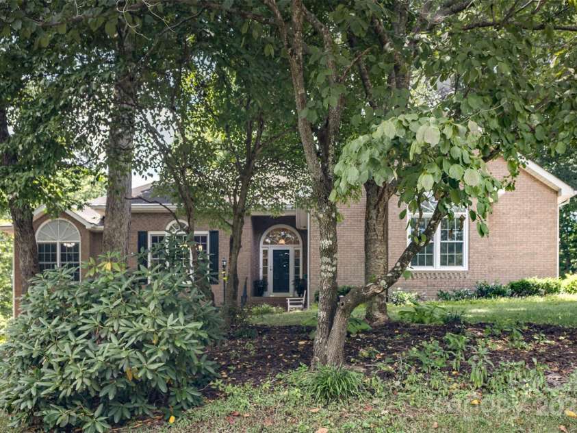 101 Citation Lane, Gastonia, NC 28056.  MLS# CAR4279144, YatesRealty ID 25388. 