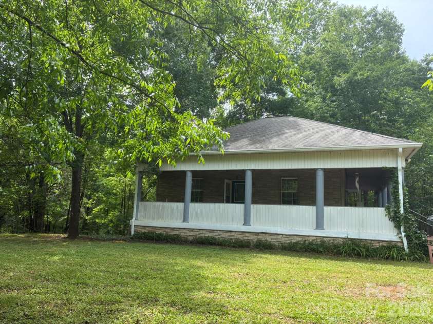 2051 Sutton Spring Road, York, SC 29745.  MLS# CAR4383938, YatesRealty ID 25388. Front