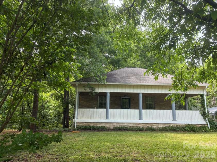 2051 Sutton Spring Road, York, SC 29745.  MLS# CAR4383938, YatesRealty ID 25388. Front