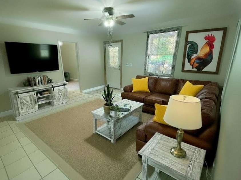 2051 Sutton Spring Road, York, SC 29745.  MLS# CAR4383938, YatesRealty ID 25388. VIRTUALLY STAGED great room