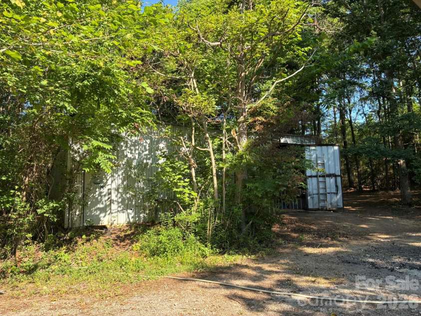 2051 Sutton Spring Road, York, SC 29745.  MLS# CAR4383938, YatesRealty ID 25388. Workshop