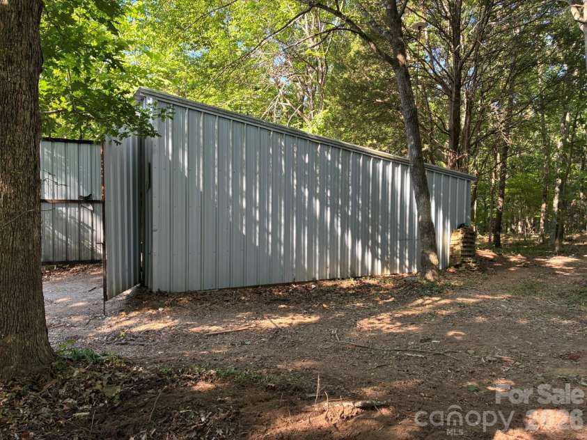 2051 Sutton Spring Road, York, SC 29745.  MLS# CAR4383938, YatesRealty ID 25388. Workshop