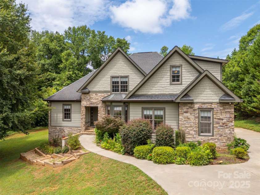 60 Bridge Lane, Tryon, NC 28782.  MLS# CAR4280439, YatesRealty ID 25389. 