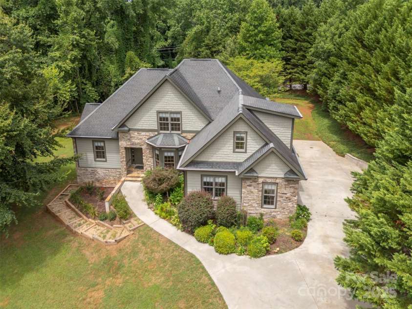 60 Bridge Lane, Tryon, NC 28782.  MLS# CAR4280439, YatesRealty ID 25389. 