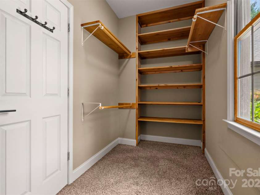 60 Bridge Lane, Tryon, NC 28782.  MLS# CAR4280439, YatesRealty ID 25389. Large Walk-in Closet