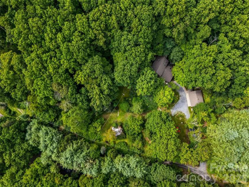 81 Summer Trees Lane, Burnsville, NC 28714.  MLS# CAR4417537, YatesRealty ID 25389. Ariel view