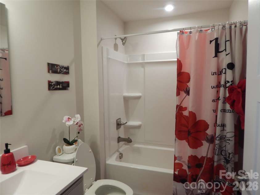 330 Damask Drive, Lancaster, SC 29720.  MLS# CAR4337374, YatesRealty ID 2539. 