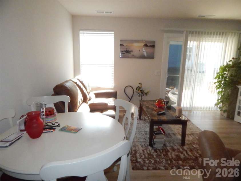 330 Damask Drive, Lancaster, SC 29720.  MLS# CAR4337374, YatesRealty ID 2539. 