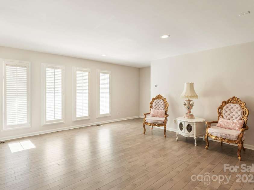 534 Kirby Lane, Matthews, NC 28104.  MLS# CAR4229062, YatesRealty ID 2539. 