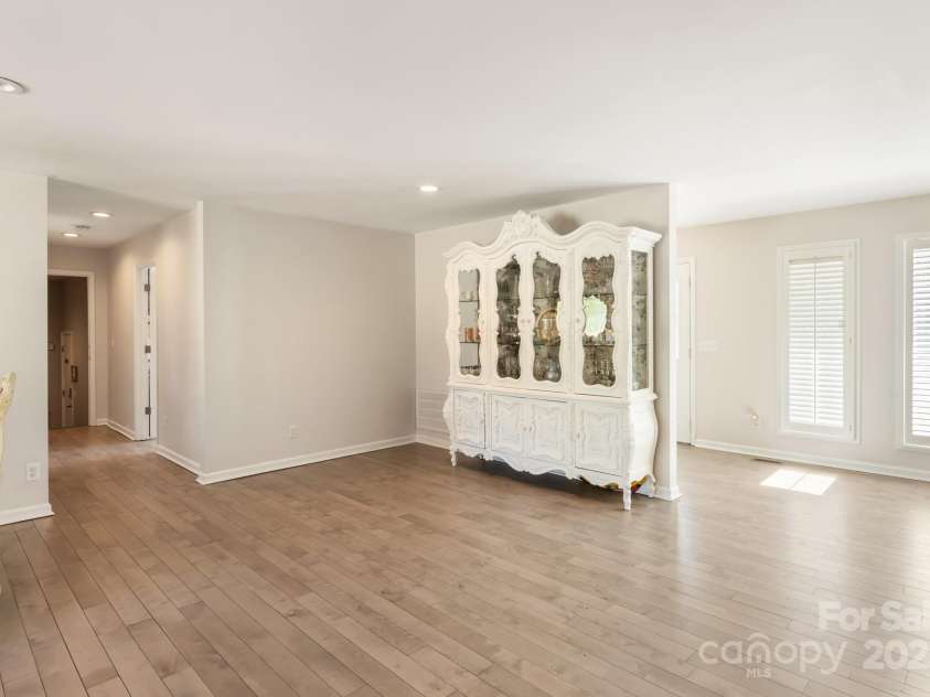 534 Kirby Lane, Matthews, NC 28104.  MLS# CAR4229062, YatesRealty ID 2539. 