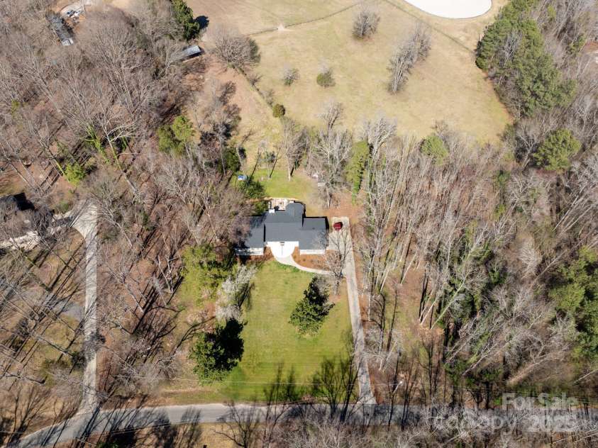 534 Kirby Lane, Matthews, NC 28104.  MLS# CAR4229062, YatesRealty ID 2539. 