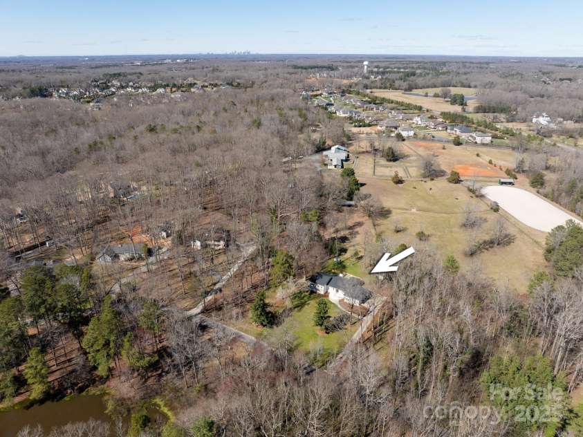 534 Kirby Lane, Matthews, NC 28104.  MLS# CAR4229062, YatesRealty ID 2539. 