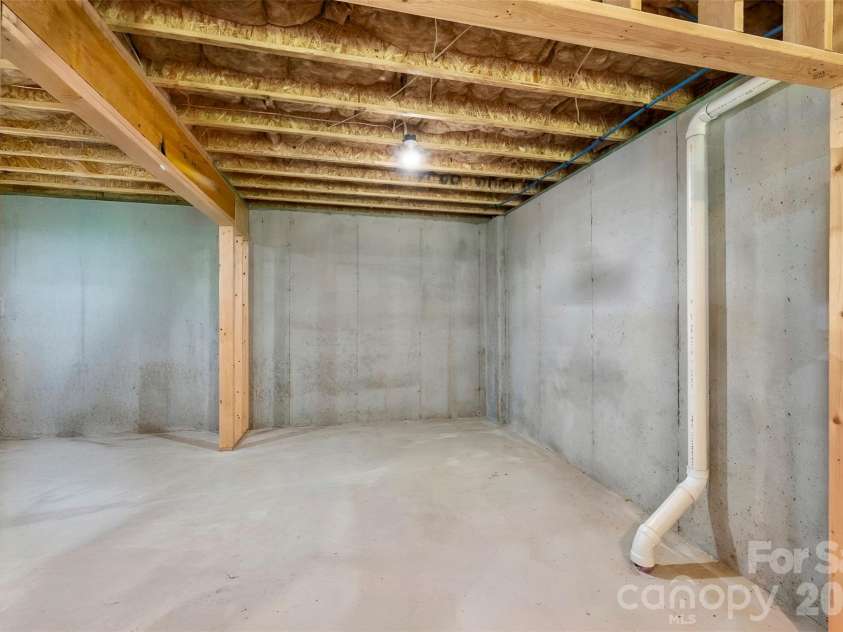 751 Waterford Glen Way, Rock Hill, SC 29730.  MLS# CAR4357653, YatesRealty ID 25390. 1500 sq ft unfinished basement