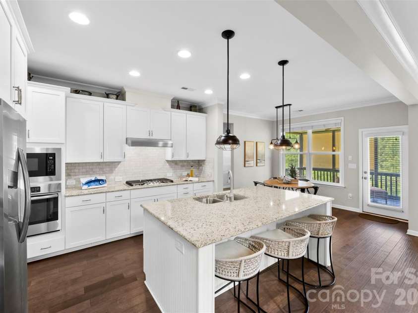 751 Waterford Glen Way, Rock Hill, SC 29730.  MLS# CAR4357653, YatesRealty ID 25390. Gourmet Kitchen with upgraded cabinetry