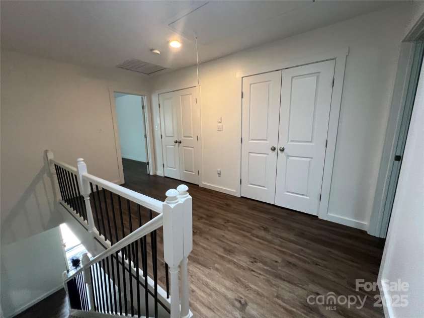 609 Crowfields Lane, Asheville, NC 28803.  MLS# CAR4278322, YatesRealty ID 25391. 