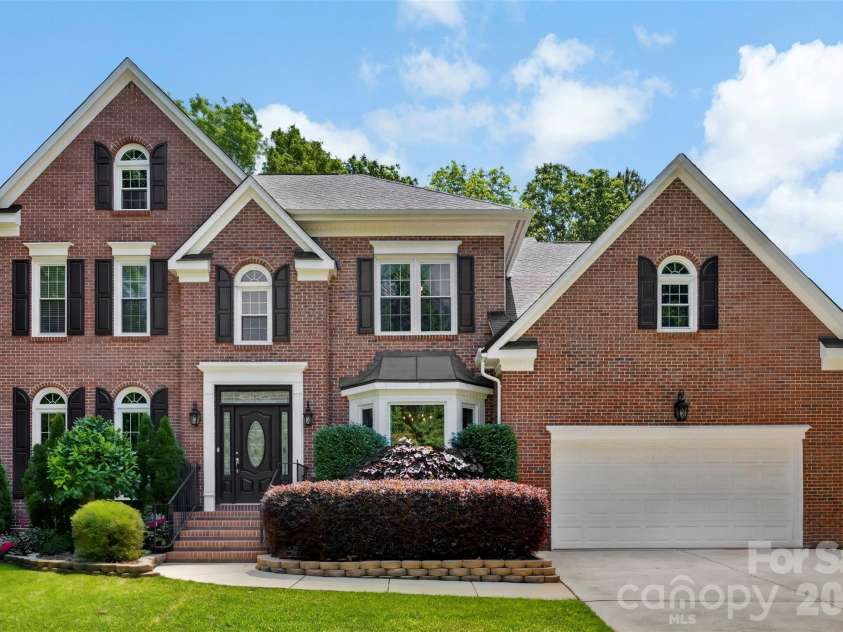 7618 Wingmont Drive, Charlotte, NC 28269.  MLS# CAR4382505, YatesRealty ID 25391. Front Exterior
