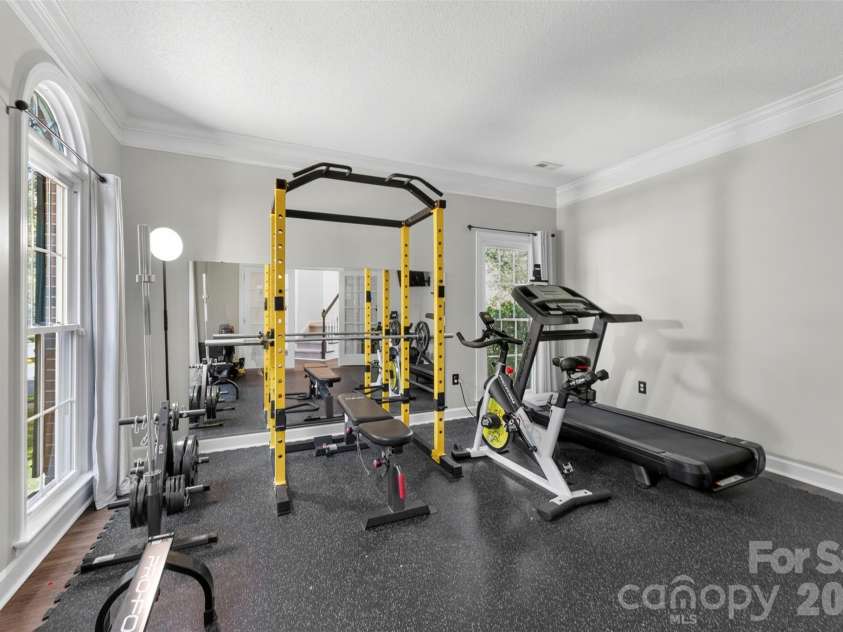7618 Wingmont Drive, Charlotte, NC 28269.  MLS# CAR4382505, YatesRealty ID 25391. Home Gym