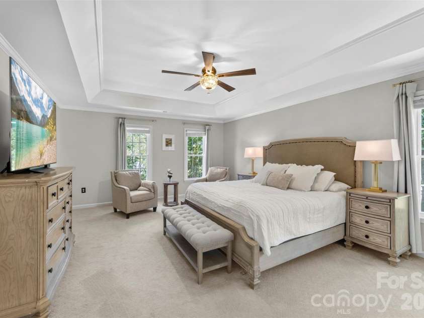 7618 Wingmont Drive, Charlotte, NC 28269.  MLS# CAR4382505, YatesRealty ID 25391. Primary Bedroom