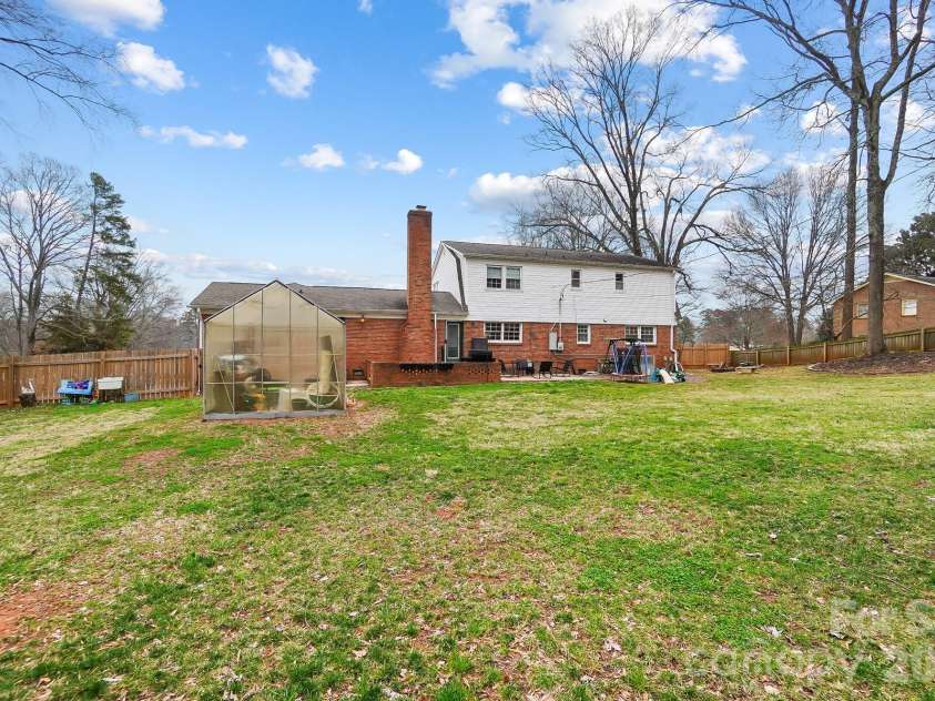 5637 Lebanon Road, Mint Hill, NC 28227.  MLS# CAR4346782, YatesRealty ID 25392. 