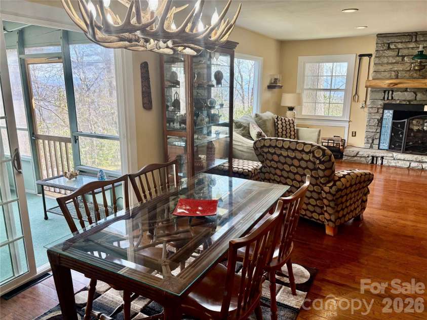 126 Ridgeview Road, Spruce Pine, NC 28777.  MLS# CAR4357070, YatesRealty ID 25393. 