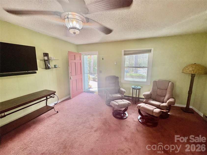 126 Ridgeview Road, Spruce Pine, NC 28777.  MLS# CAR4357070, YatesRealty ID 25393. 