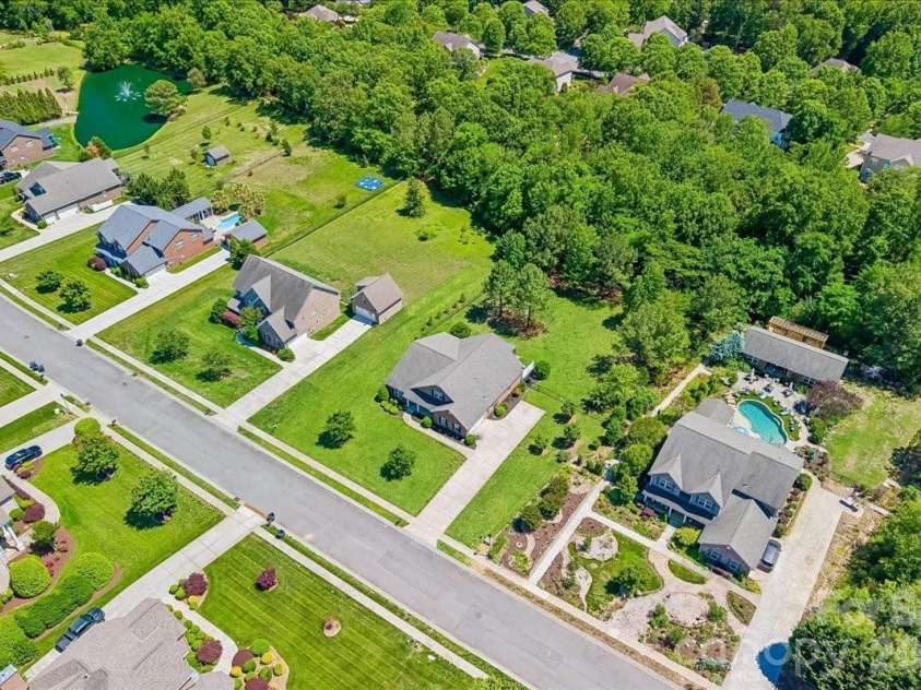 1006 Spring Rose Lane, Matthews, NC 28104.  MLS# CAR4382311, YatesRealty ID 25396. 