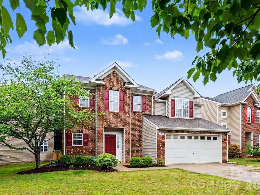 17507 Westmill Lane, Charlotte, NC 28277.  MLS# CAR4379996, YatesRealty ID 25398. 