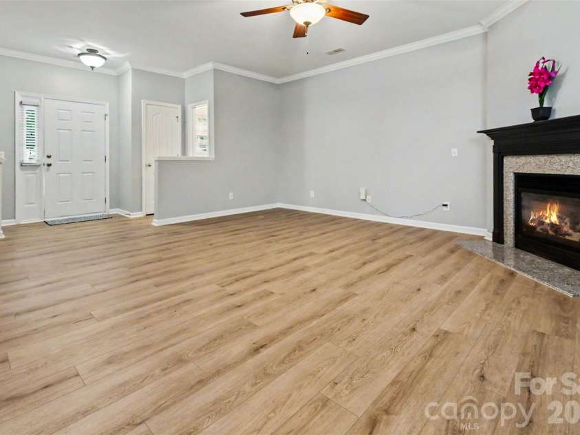 17507 Westmill Lane, Charlotte, NC 28277.  MLS# CAR4379996, YatesRealty ID 25398. 
