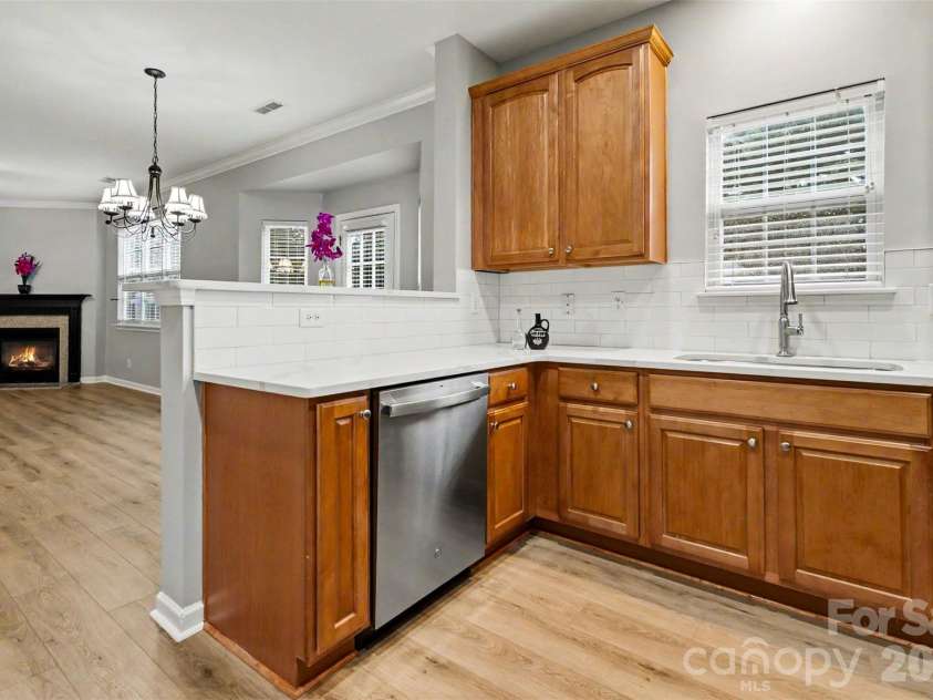 17507 Westmill Lane, Charlotte, NC 28277.  MLS# CAR4379996, YatesRealty ID 25398. 