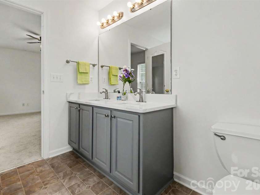 17507 Westmill Lane, Charlotte, NC 28277.  MLS# CAR4379996, YatesRealty ID 25398. 