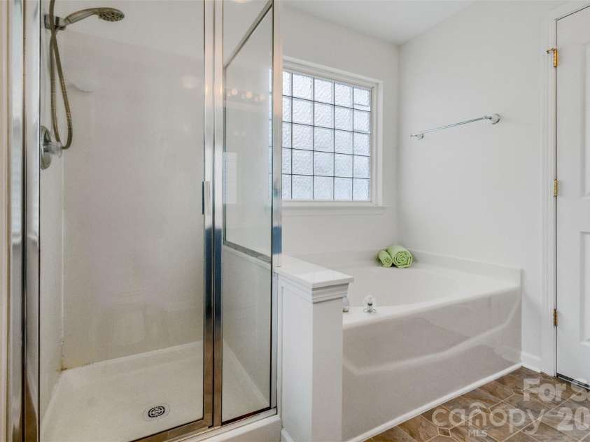 17507 Westmill Lane, Charlotte, NC 28277.  MLS# CAR4379996, YatesRealty ID 25398. 