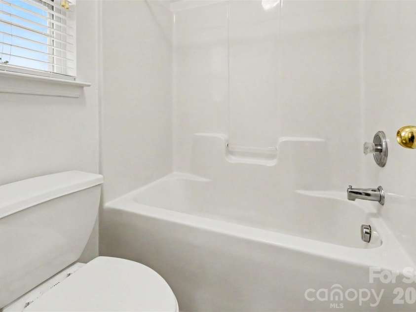 17507 Westmill Lane, Charlotte, NC 28277.  MLS# CAR4379996, YatesRealty ID 25398. 