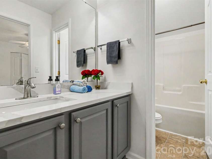 17507 Westmill Lane, Charlotte, NC 28277.  MLS# CAR4379996, YatesRealty ID 25398. 