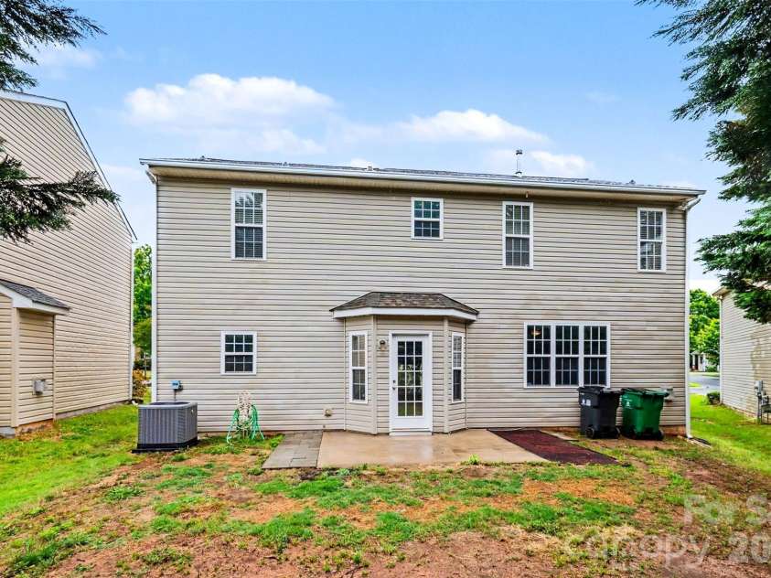 17507 Westmill Lane, Charlotte, NC 28277.  MLS# CAR4379996, YatesRealty ID 25398. 