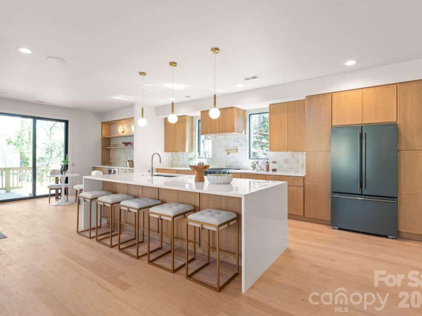 1814 Logie Avenue, Charlotte, NC 28205.  MLS# CAR4360863, YatesRealty ID 25399. 